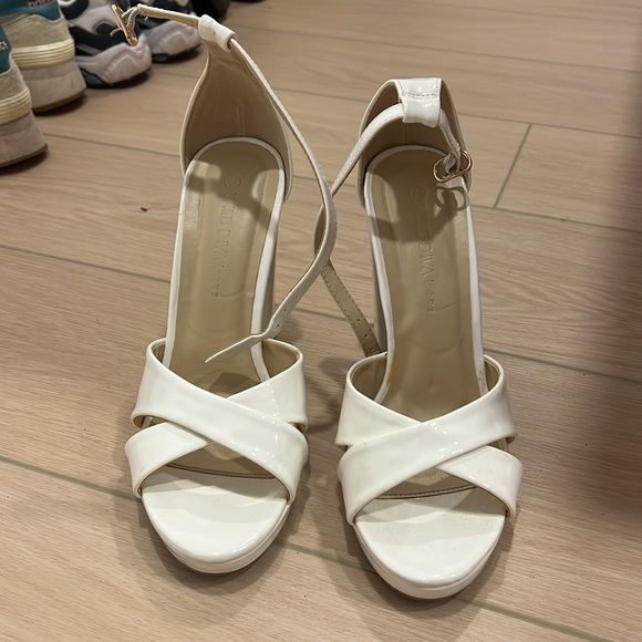 Comfortable white heels - Picture 2 of 3